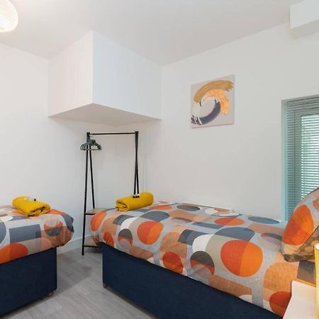 Forest View Apartment- Private Balcony Саутхамптън Екстериор снимка