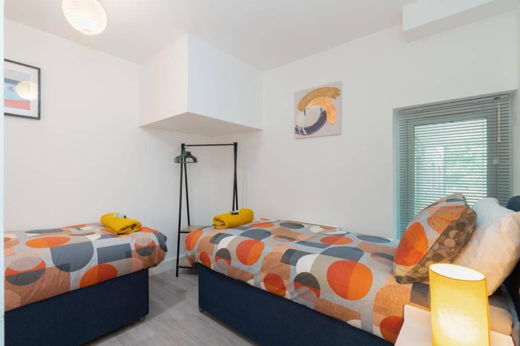 Forest View Apartment- Private Balcony Саутхамптън Екстериор снимка