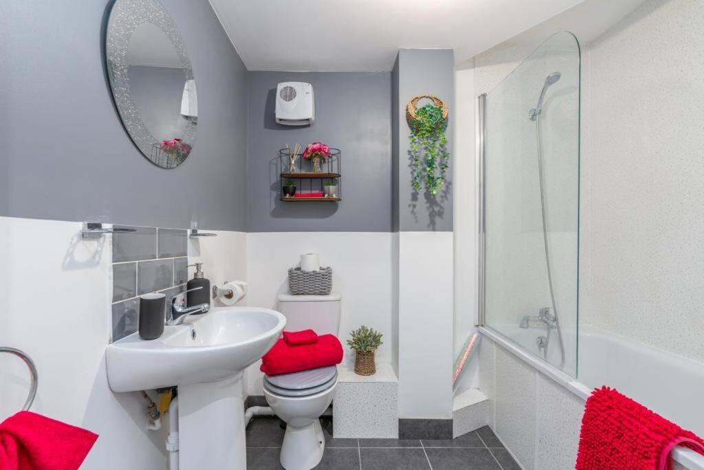 Forest View Apartment- Private Balcony Саутхамптън Екстериор снимка
